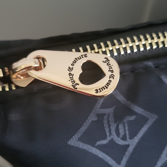 Juicy Couture Black Tote with Bag Charm Zipper Pouch And Gold Accents NWT - Picture 6 of 8